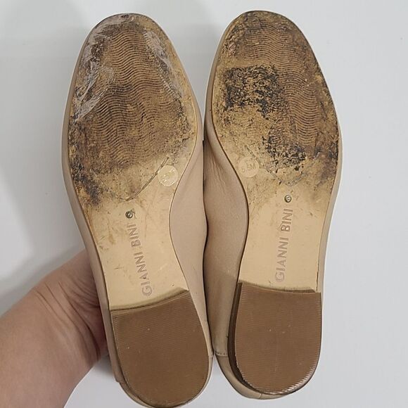 Gianni Bini Beige LeatherĀ OfficeāLoafersāSizeā5.5ā - Picture 8 of 9